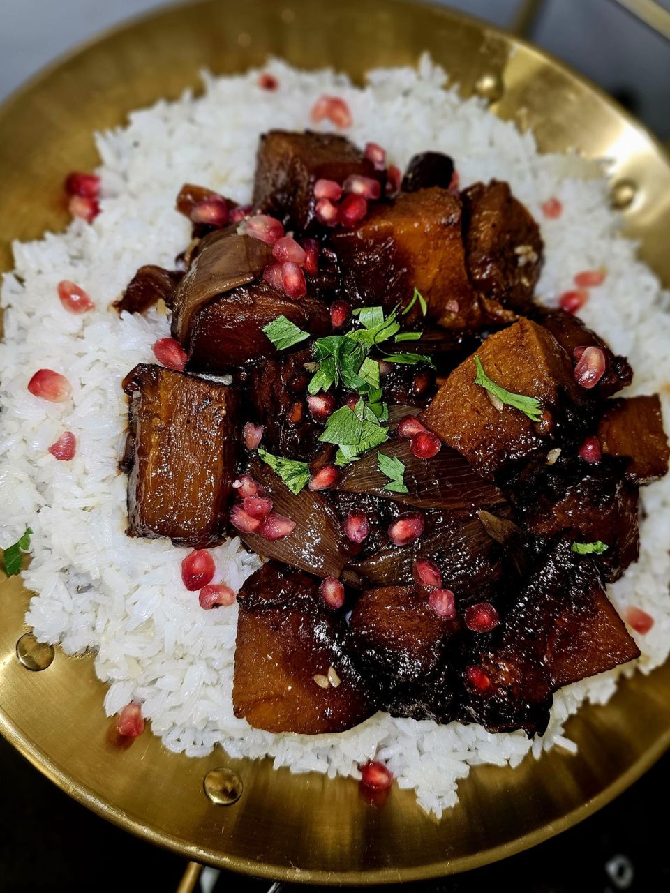 תמונה: תוספת דלעת ורימונים מושלמת על אורז לבן