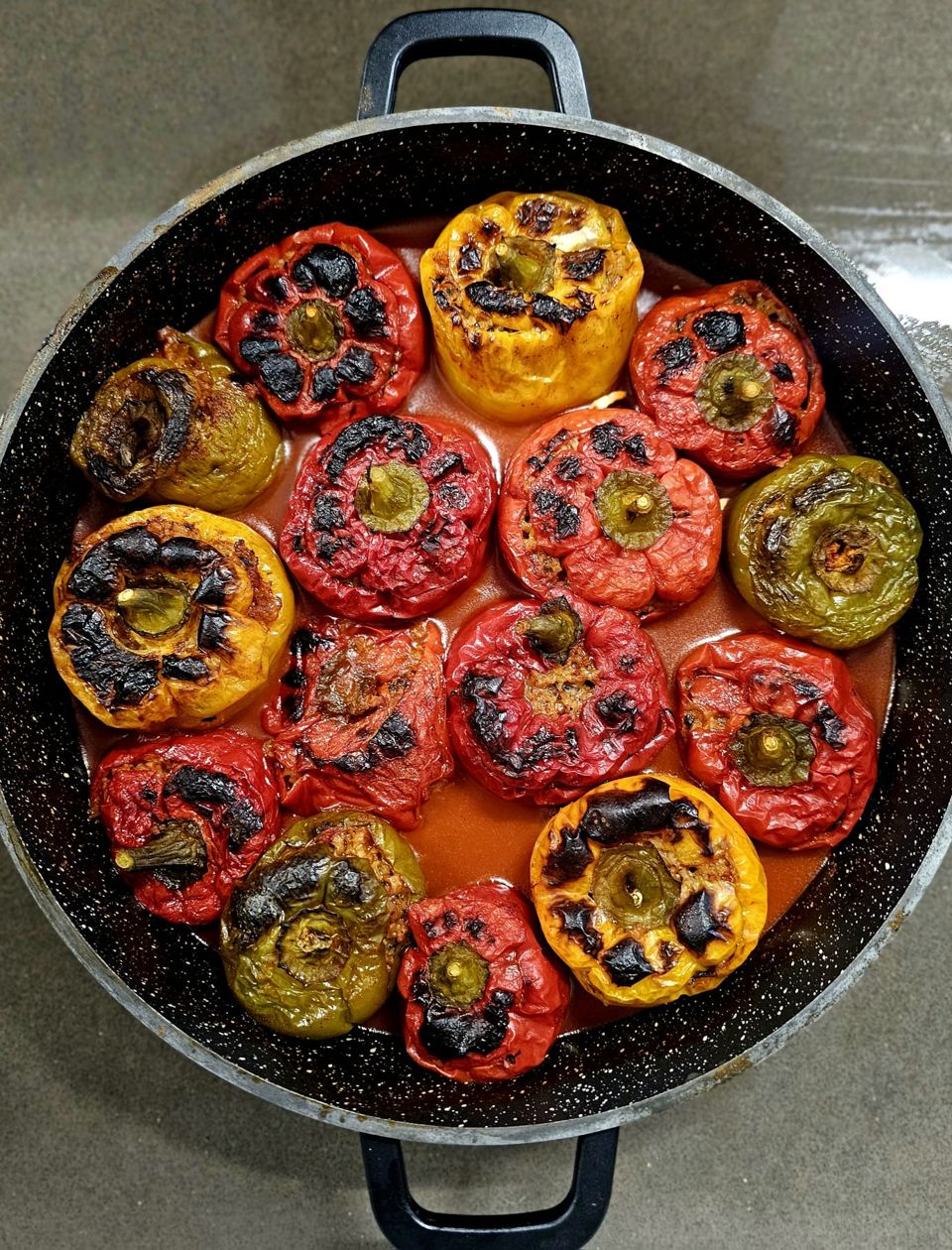 תמונה: פלפלים ממולאים באורז