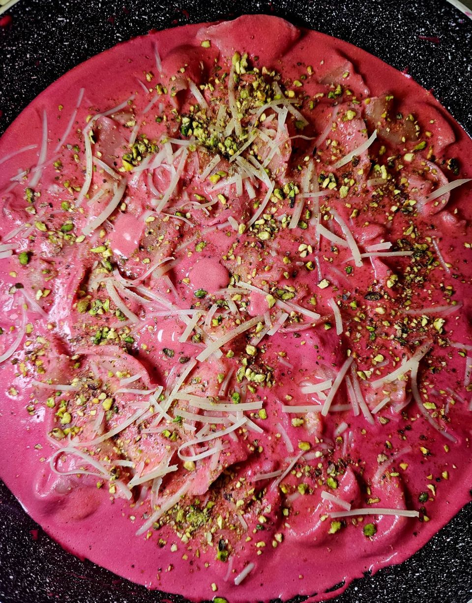 תמונה: רביולי שמנת סלק