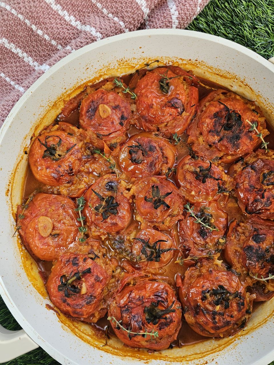 תמונה: עגבניות ממולאות באורז