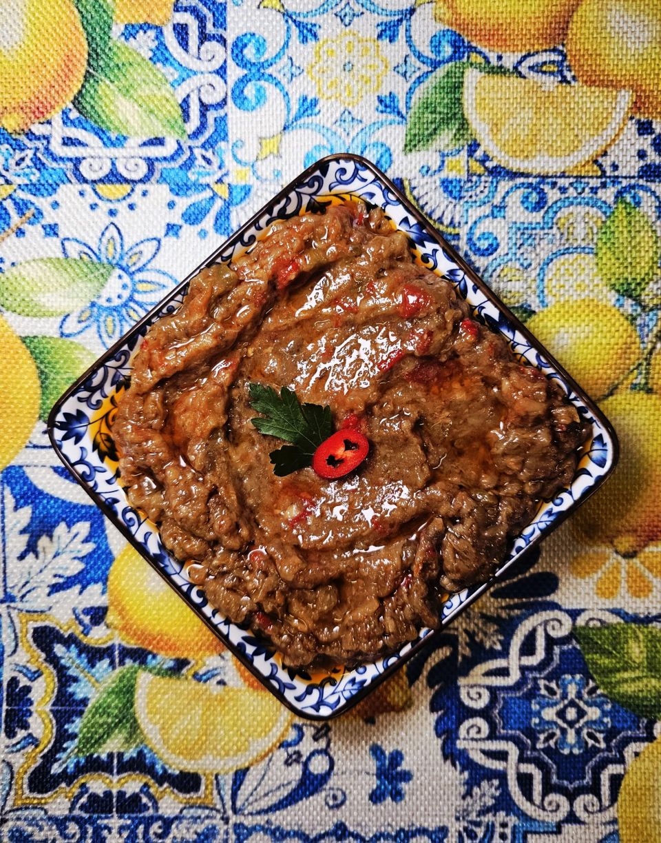 תמונה: מטבוחה חצילים