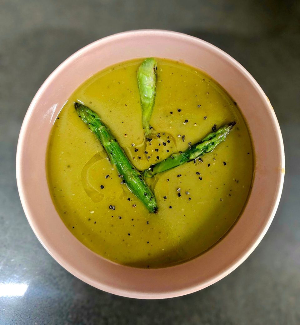 תמונה: מרק אפונה במרקם חלק וקטיפתי