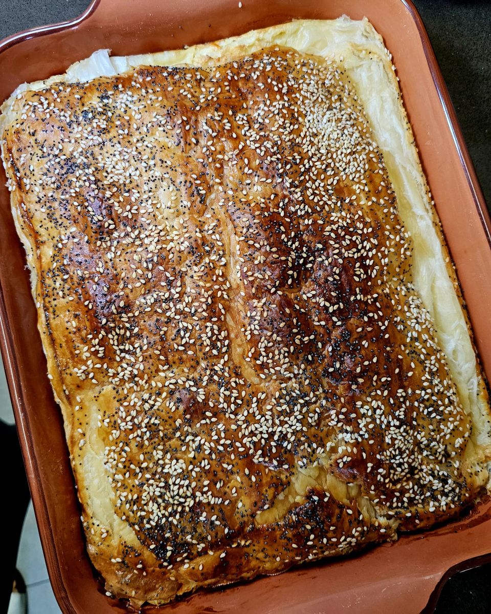 תמונה: בורקס גבינות משפחתי ענק