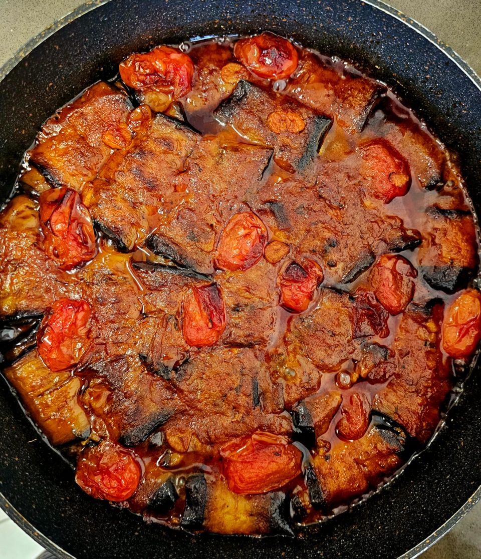 תמונה: חצילים מגולגלים בבשר