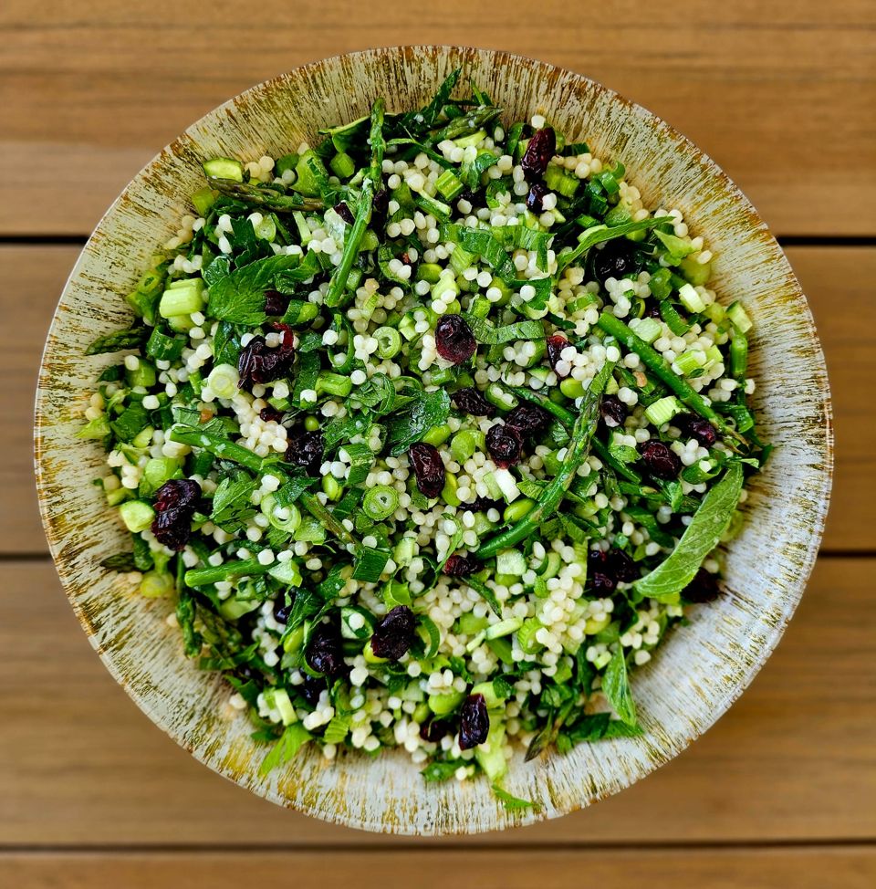 תמונה: סלט פתיתים וירוקים